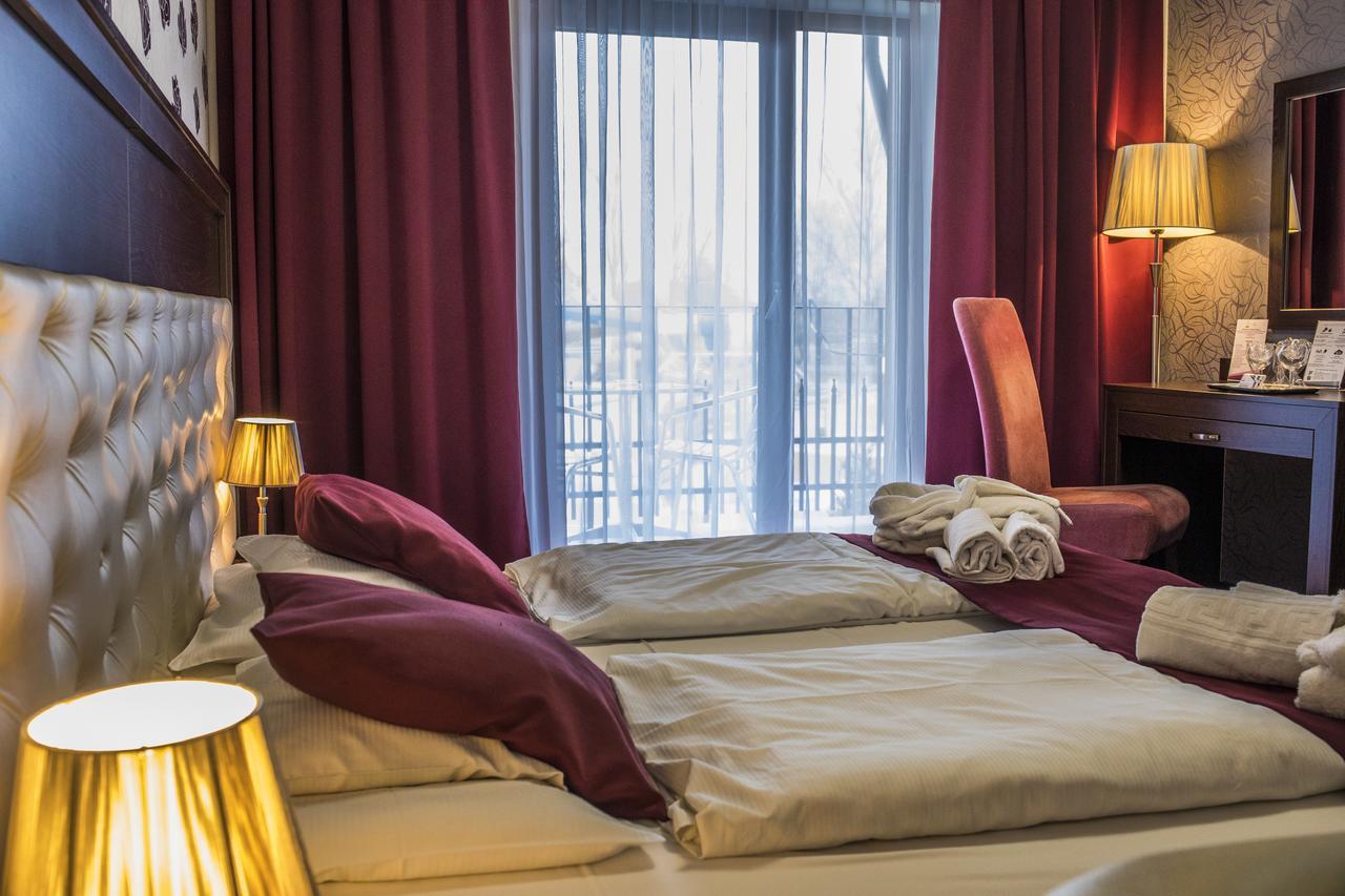 Session Hotel Rackeve Ngoại thất bức ảnh